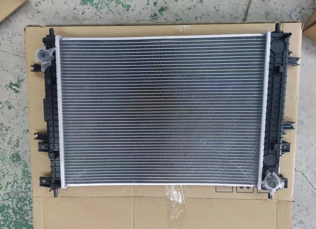 رادیاتور اب سنسوردار شرکتی x22پرو دنده شرکتی