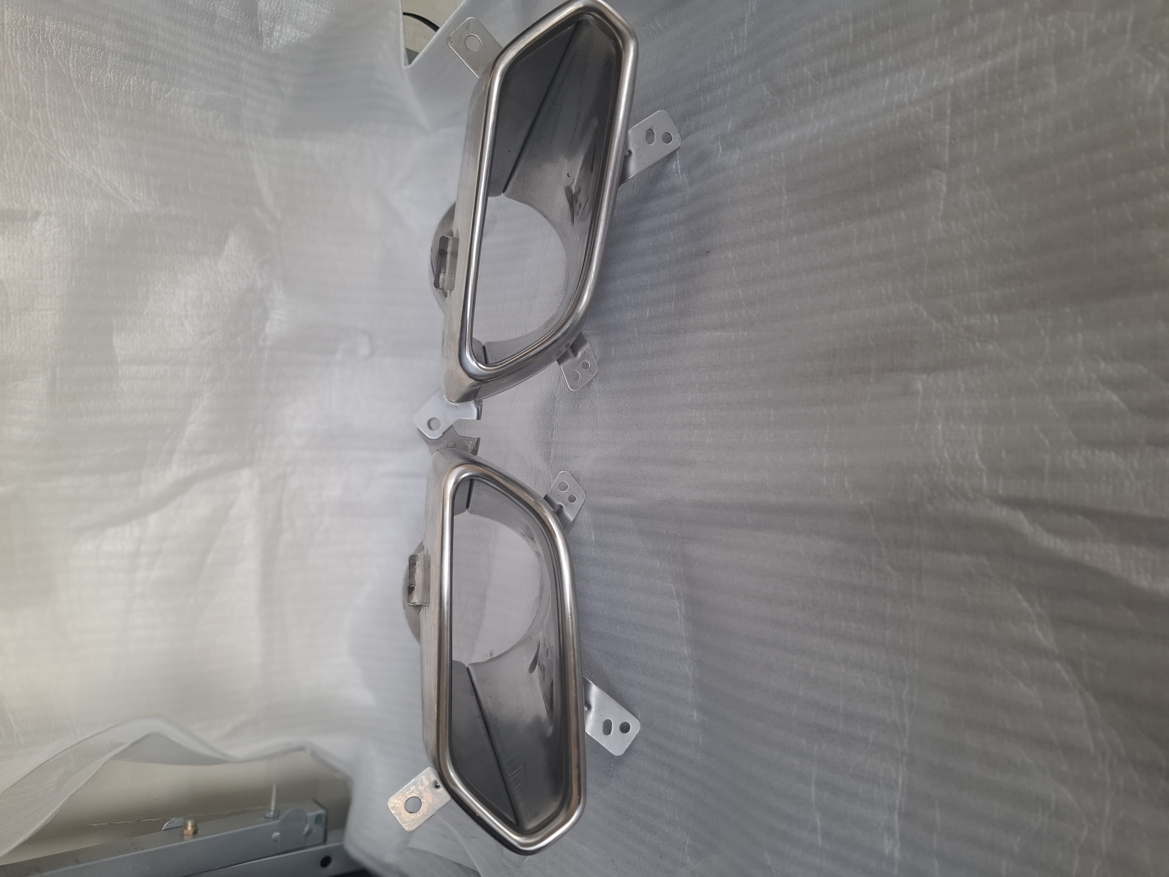 قاب اگزوز چپ و راست تیگو ۸ پرو شرکتی