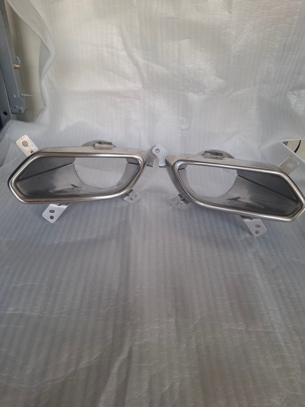 قاب اگزوز چپ و راست تیگو ۸ پرو شرکتی